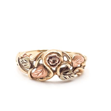 10K Black Hills Rose And Leaf Motif Ring