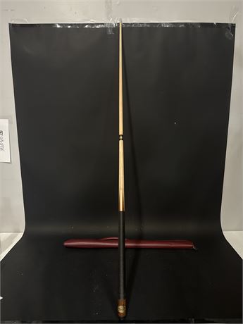 Vintage Laner Two-Piece Billiard Cue With Soft Case