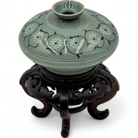 Signed Lee Eun-gyu Korean Celadon Incense Burner With Stand