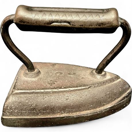 Antique Cast Iron Sad Iron No. 6