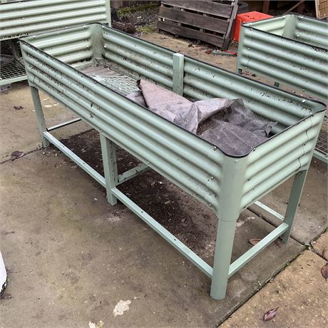 Green Metal Raised Garden Bed Planter