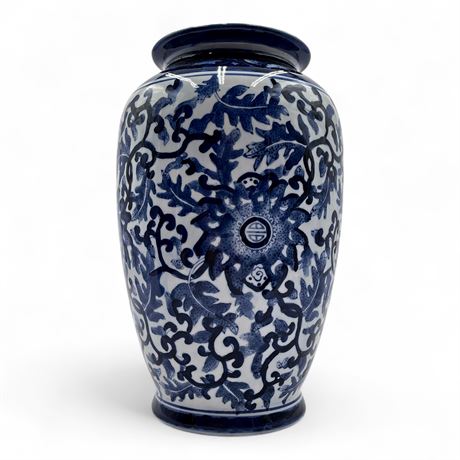 Chinese Blue White Porcelain Vase Floral Scroll Pattern