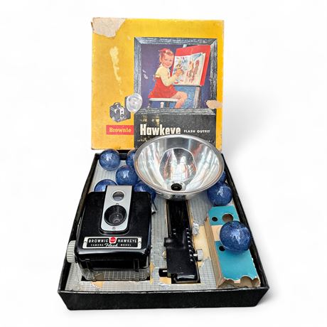 Vintage Kodak Brownie Hawkeye Flash Outfit 177L