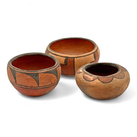 Native American Style Pueblo Pottery Miniature Bowls Set of 3