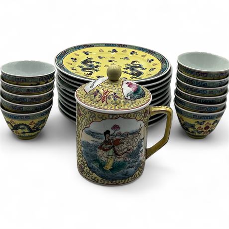 Set Of Chinese Famile Rose Porcelain Tableware