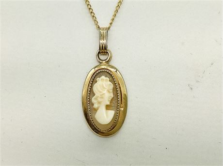 Vintage 12K Gold Filled Carved Shell Cameo Necklace
