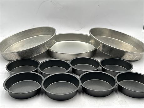 Set Of Eleven Round Aluminum Cake Pans