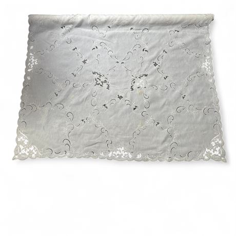 White Embroidered Cutwork Tablecloth/Table linen