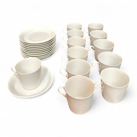 Royal Copenhagen White Fluted Twenty-Four-Piece Tea/Coffee Set