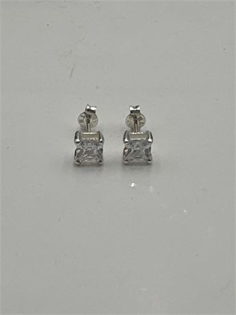 Silpada "Noble" Post Sterling Silver Earrings P1304
