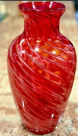 1970s Cranberry Hand-Blown Red Swirl Art Glass Vase – Vintage Murano-Style