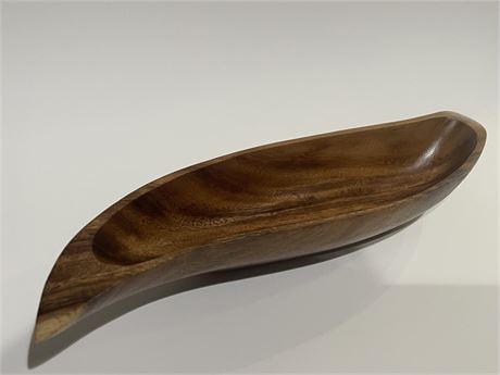 Wooden curved Dish Tray