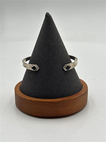 Silpada 925 Sterling Onyx Cuff Bracelet