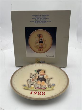 Goebel M.I. Hummel 1988 Annual Plate "Little Goat Herder," Hum 284, 18th Ed.