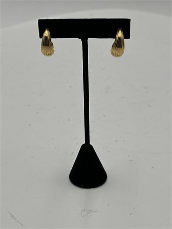 Pair Of Gold-Toned Fluted/Ribbed Post-Back Earrings