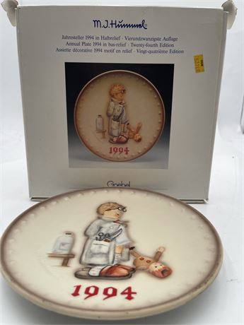 Goebel M.J. Hummel 1994 Annual Plate "The Doctor" Hum 290, 24th Edition