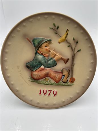 1979 Goebel M.J. Hummel Annual Collector Plate “Singing Lesson”