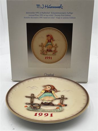 Goebel M.I. Hummel 21st Annual Plate "Just Resting" Hum 287, 1991