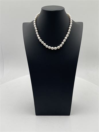 Graduated Freshwater Pearl Necklace
