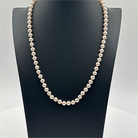 Vintage Single-Strand Pearl Necklace with Oval Filigree Fishhook Clasp,